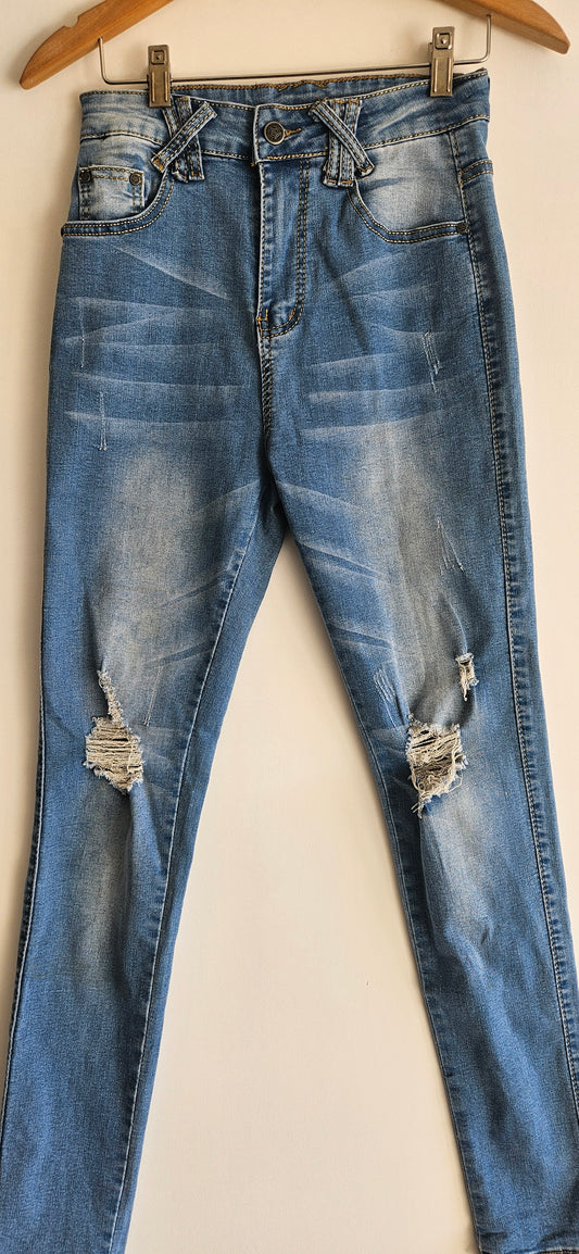 Hole in knees jeans